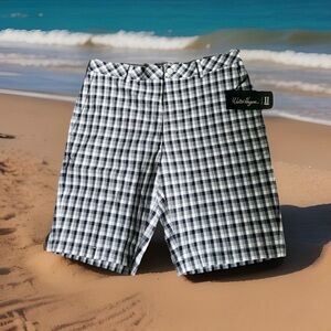 Walter Hagen Men’s Size 34 Flat Front Golf Shorts. Navy/White Checked. NWT